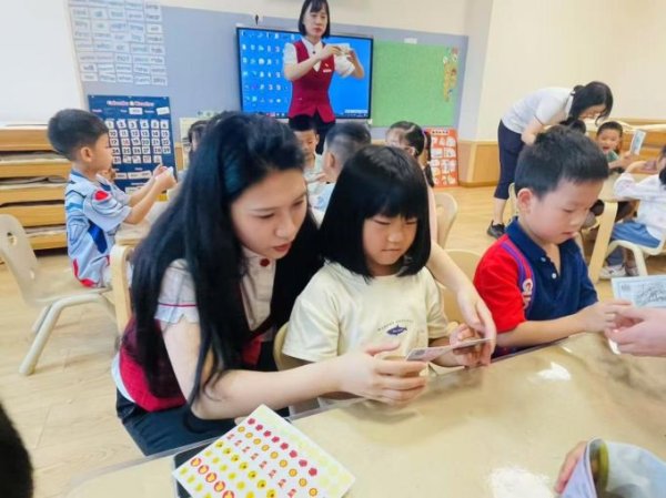 恒正网配资 从成都到凉山：中信银行成都分行用“金融启蒙+反诈宣传”点亮城乡美好生活